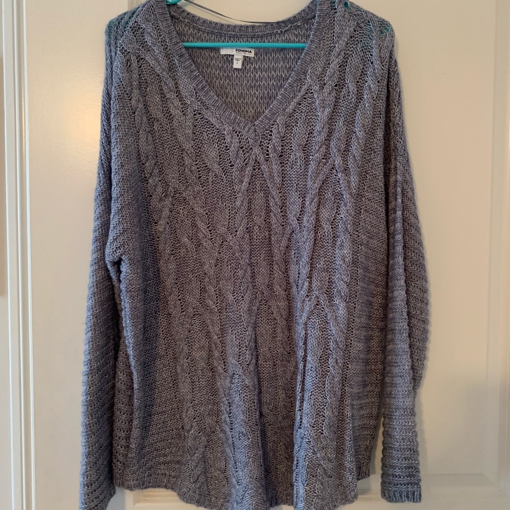 blue/grey sweater
